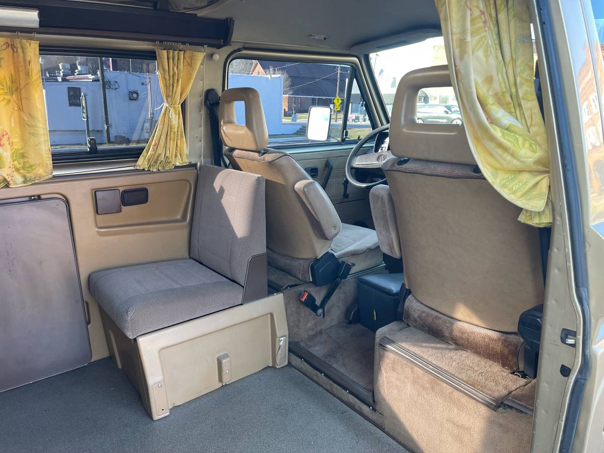 Volkswagen-vanagon-westfalia-1986-3
