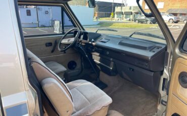 Volkswagen-vanagon-westfalia-1986-8