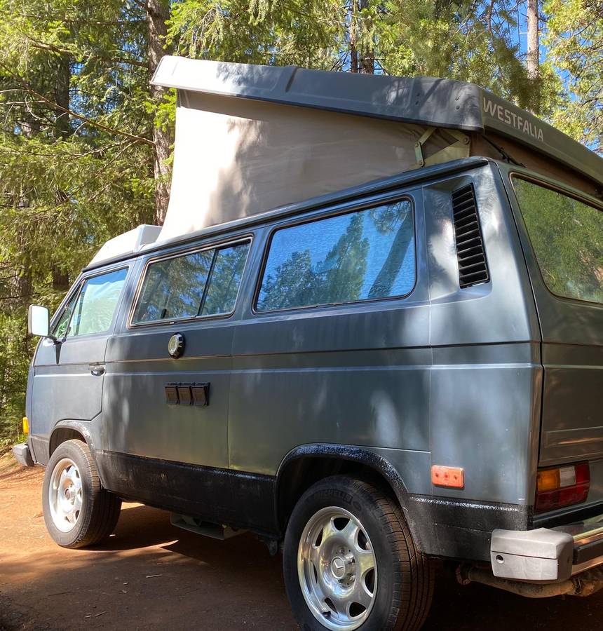 Volkswagen-vanagon-westfalia-1987-blue-1