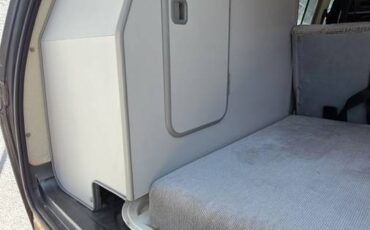 Volkswagen-vanagon-westfalia-1987-grey-11
