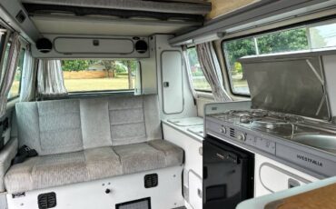 Volkswagen-vanagon-westfalia-1987-white-15