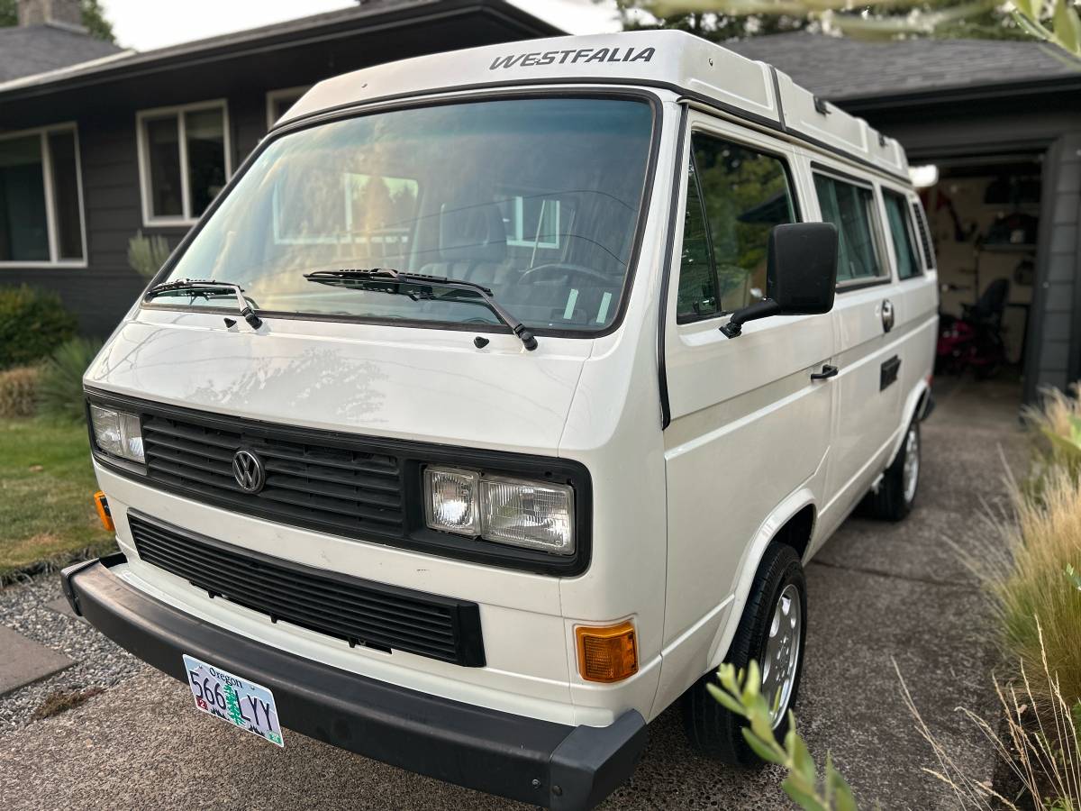 Volkswagen-vanagon-westfalia-1987-white-3