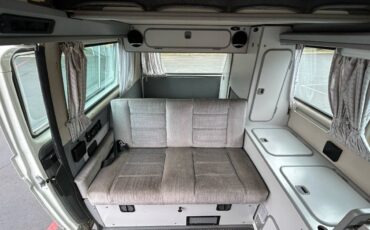 Volkswagen-vanagon-westfalia-1987-white-7