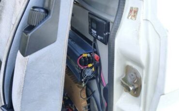 Volkswagen-vanagon-westfalia-1988-white-10