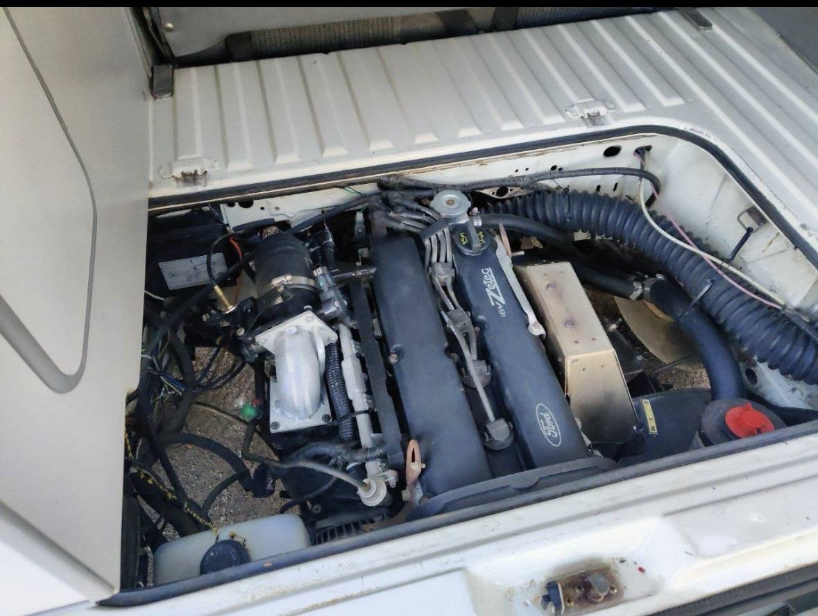 Volkswagen-vanagon-westfalia-1988-white-11