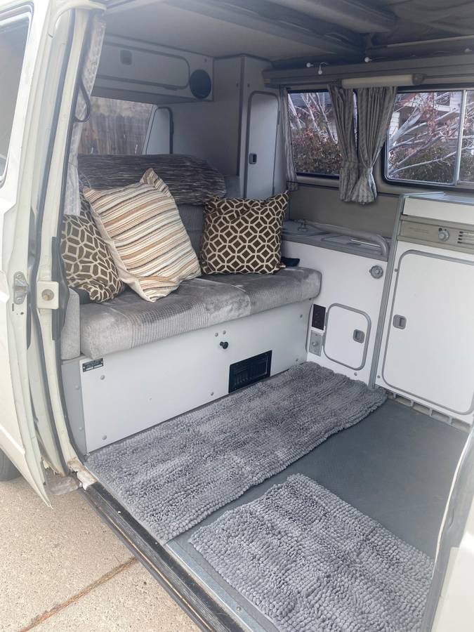 Volkswagen-vanagon-westfalia-1988-white-3