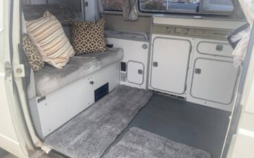 Volkswagen-vanagon-westfalia-1988-white-4