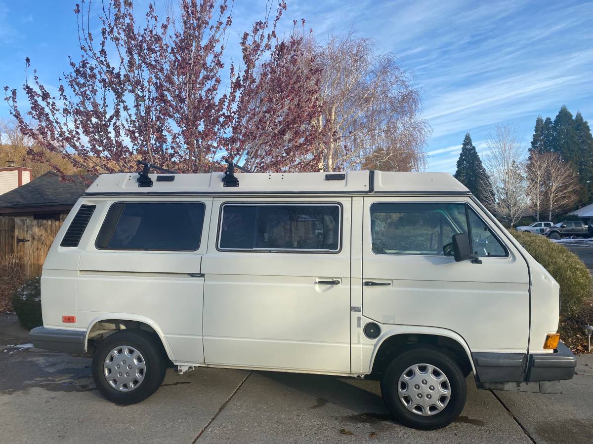 Volkswagen-vanagon-westfalia-1988-white