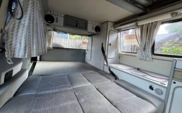 Volkswagen-vanagon-westfalia-1989-blue-1