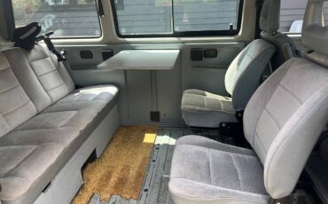 Volkswagen-vanagon-wolfsburg-1988-silver-3
