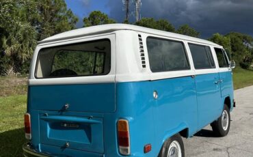 Volkswagen-vw-transporter-bus-t2-bay-window-1977-blue-2