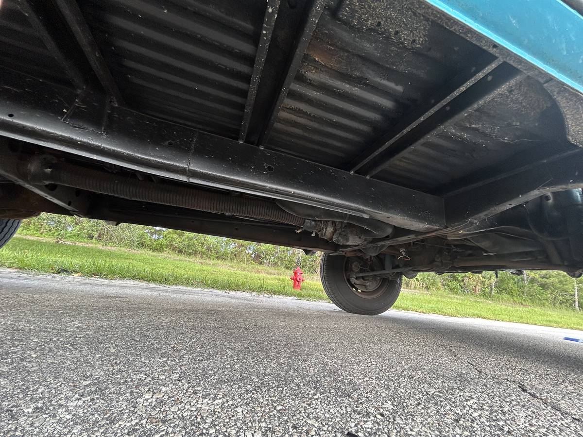 Volkswagen-vw-transporter-bus-t2-bay-window-1977-blue-20