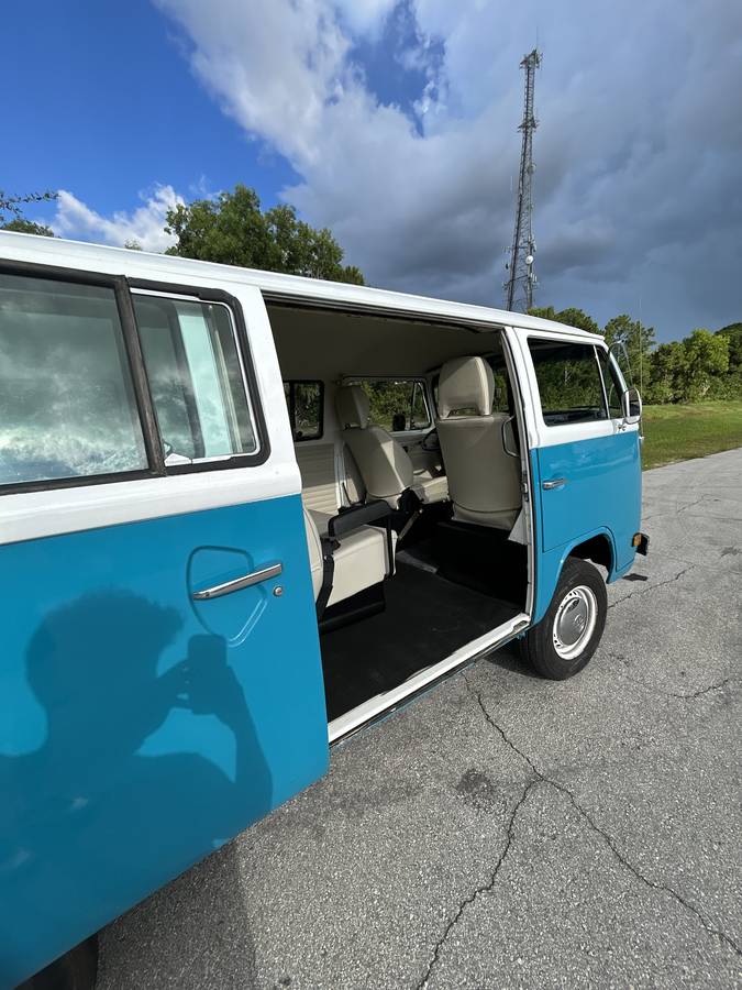 Volkswagen-vw-transporter-bus-t2-bay-window-1977-blue-23
