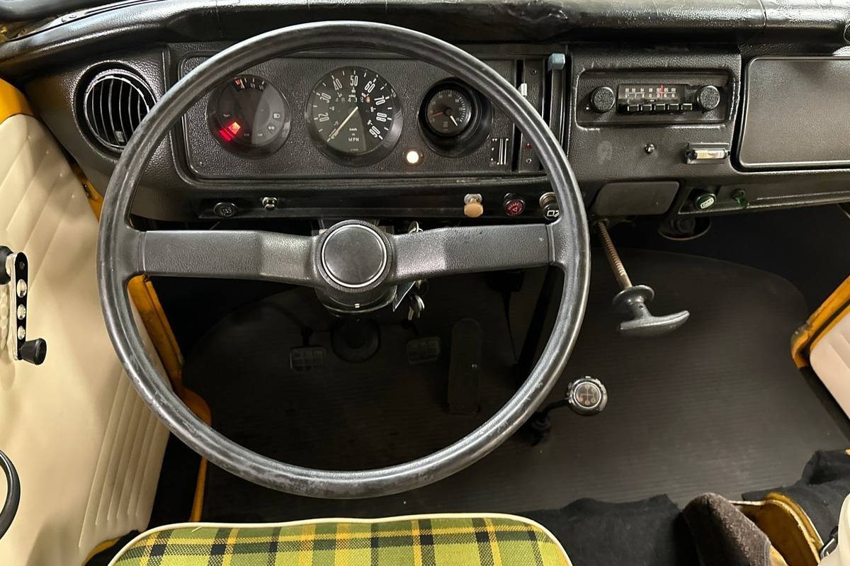 Volkswagen-westfalia-1976-13