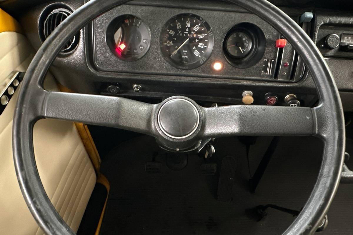 Volkswagen-westfalia-1976-20