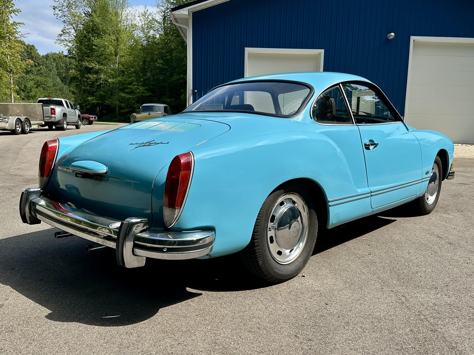 Volkswaggen-Karmann-Ghia-1973-13