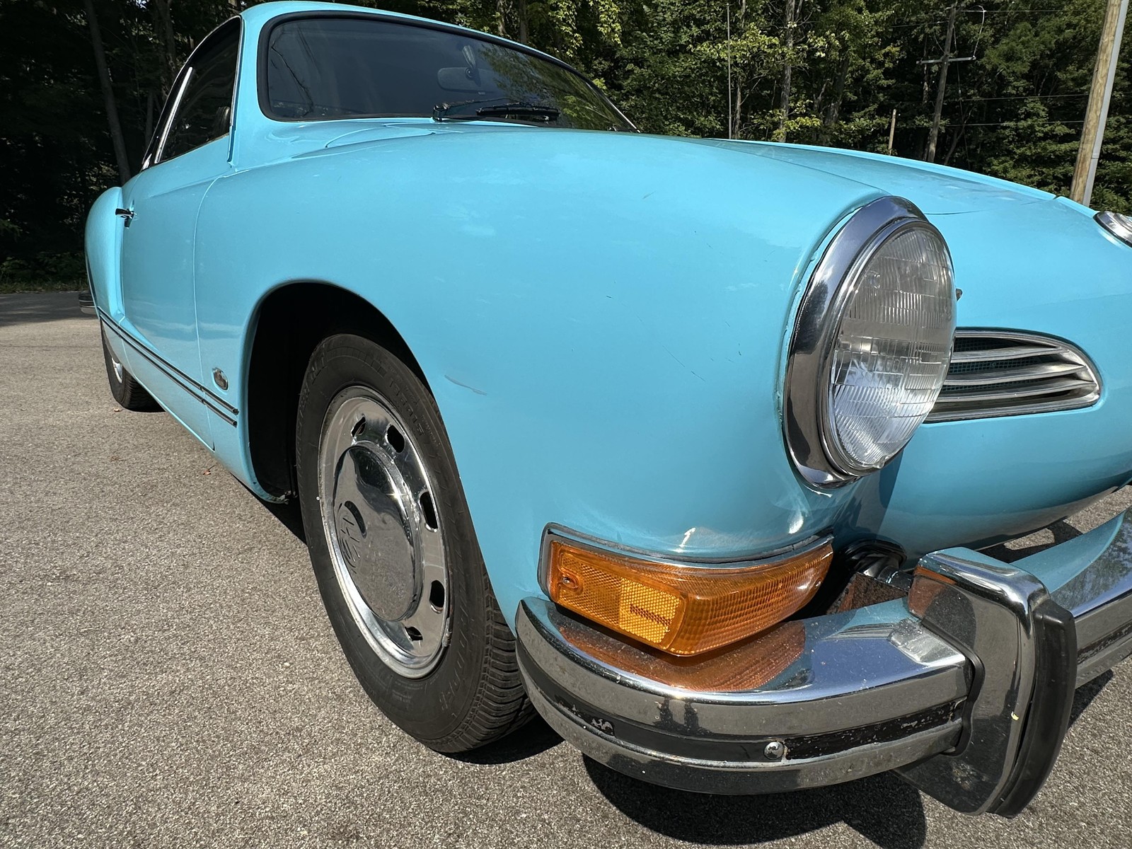 Volkswaggen-Karmann-Ghia-1973-15