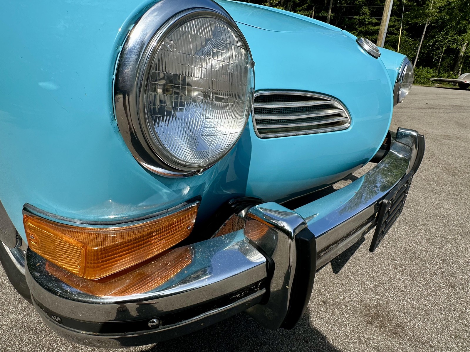 Volkswaggen-Karmann-Ghia-1973-17