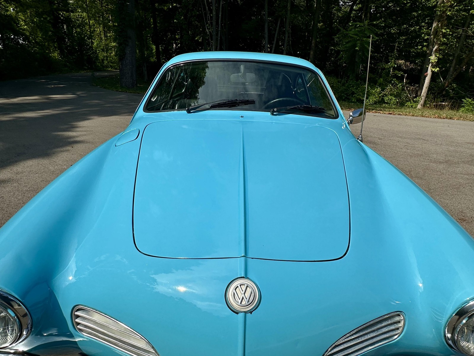Volkswaggen-Karmann-Ghia-1973-19