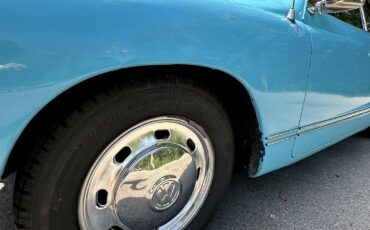 Volkswaggen-Karmann-Ghia-1973-21