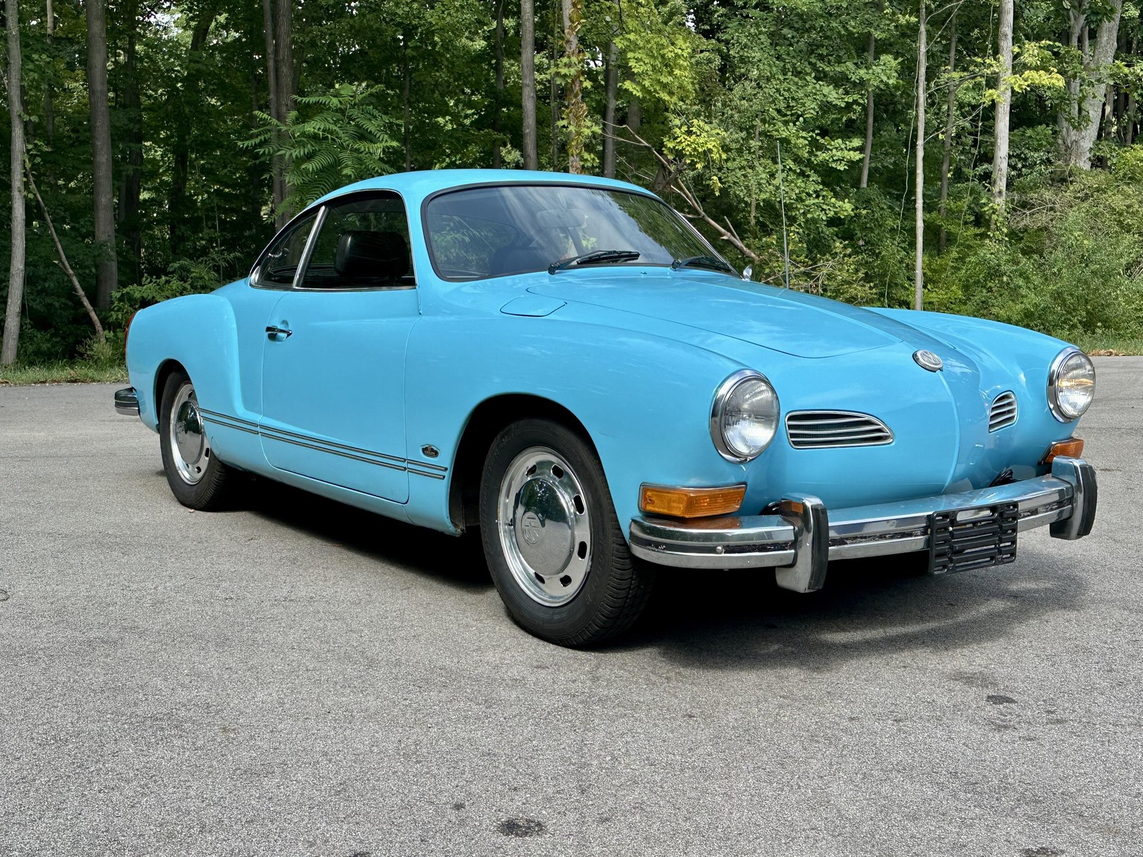 Volkswaggen-Karmann-Ghia-1973-7
