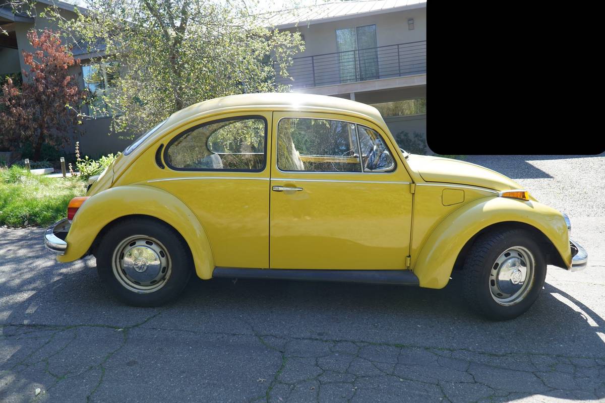 Volkswagon-beetle-1973-yellow-3