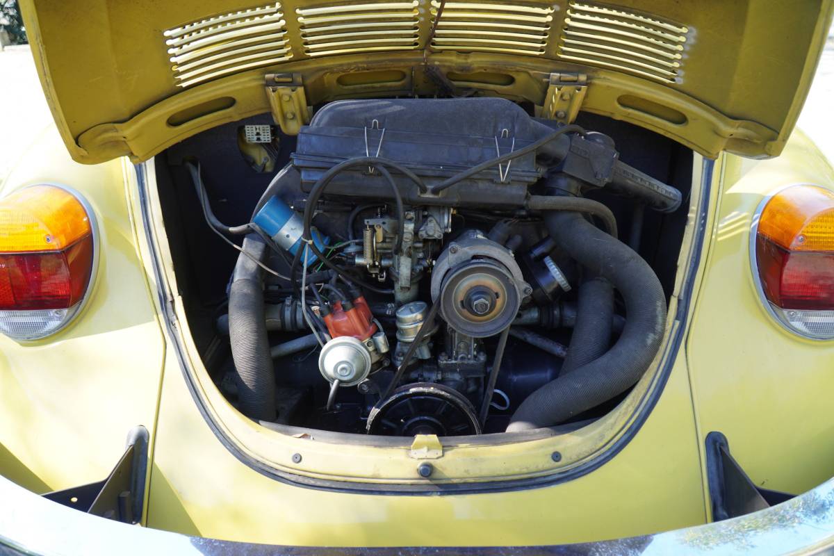 Volkswagon-beetle-1973-yellow-7