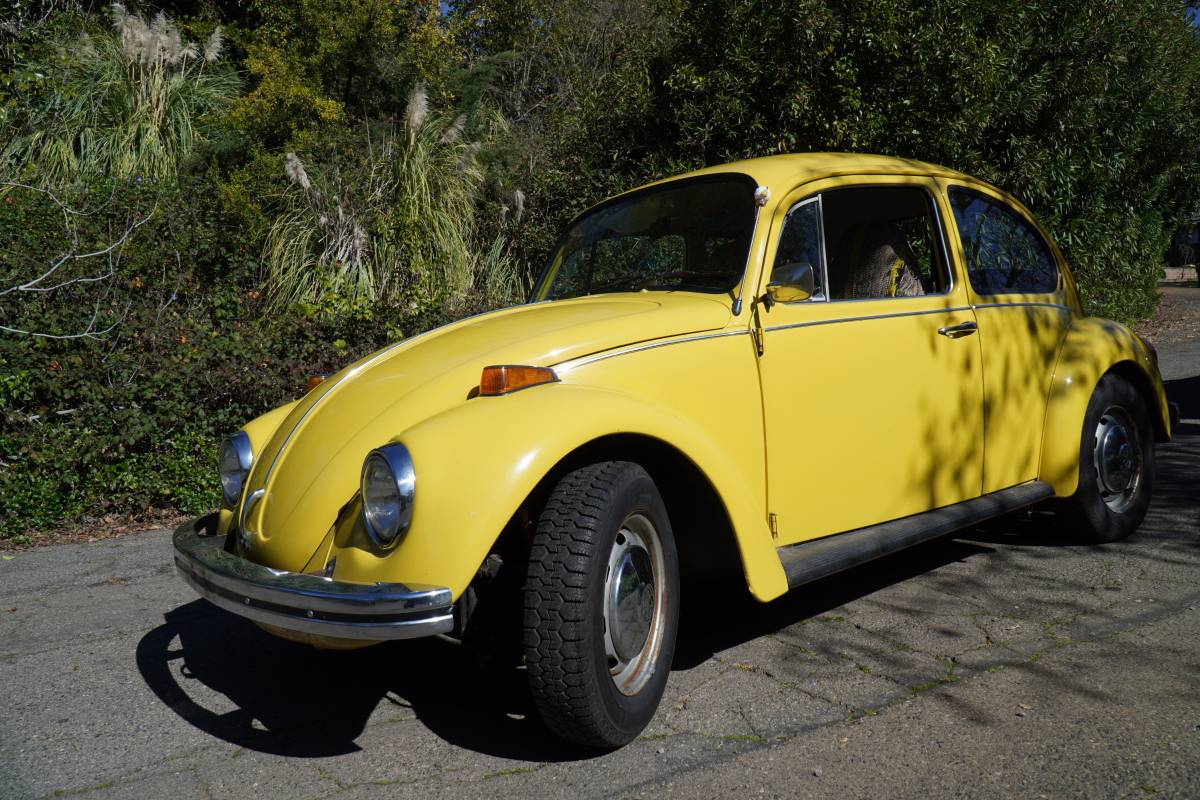 Volkswagon-beetle-1973-yellow
