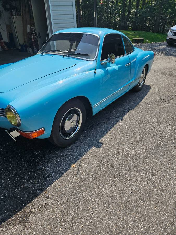 Volkswagon-karmann-ghia-1974-blue-1