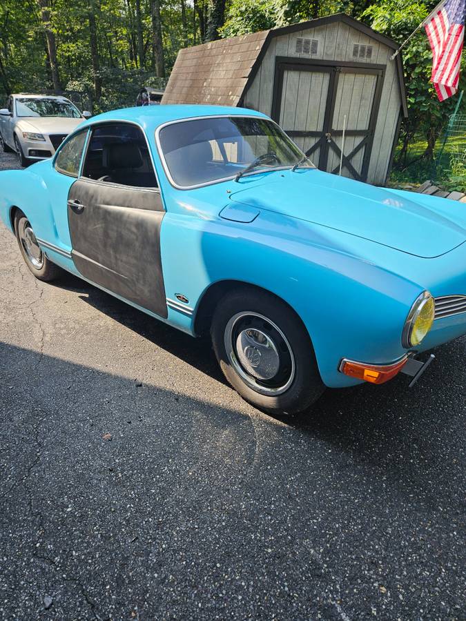 Volkswagon-karmann-ghia-1974-blue-2