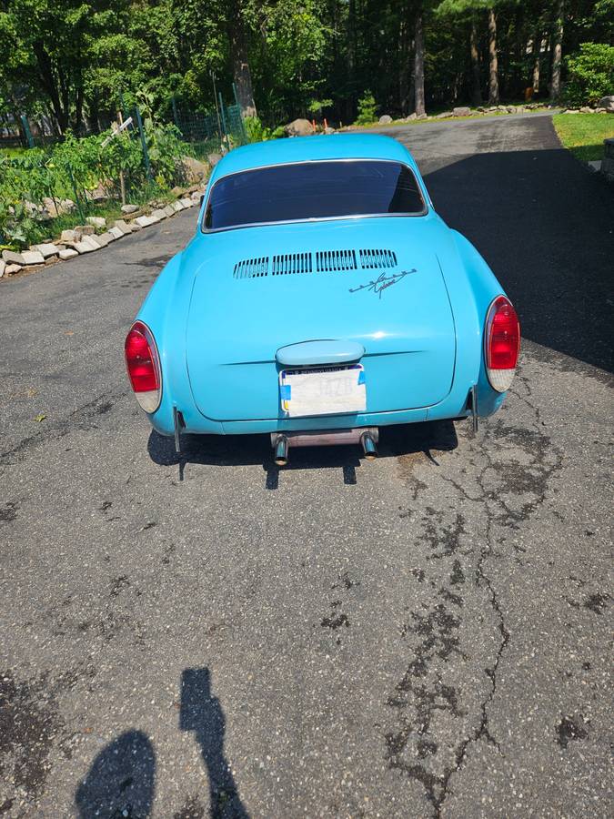 Volkswagon-karmann-ghia-1974-blue-3
