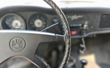 Volkswagon-karmann-ghia-1974-blue-7