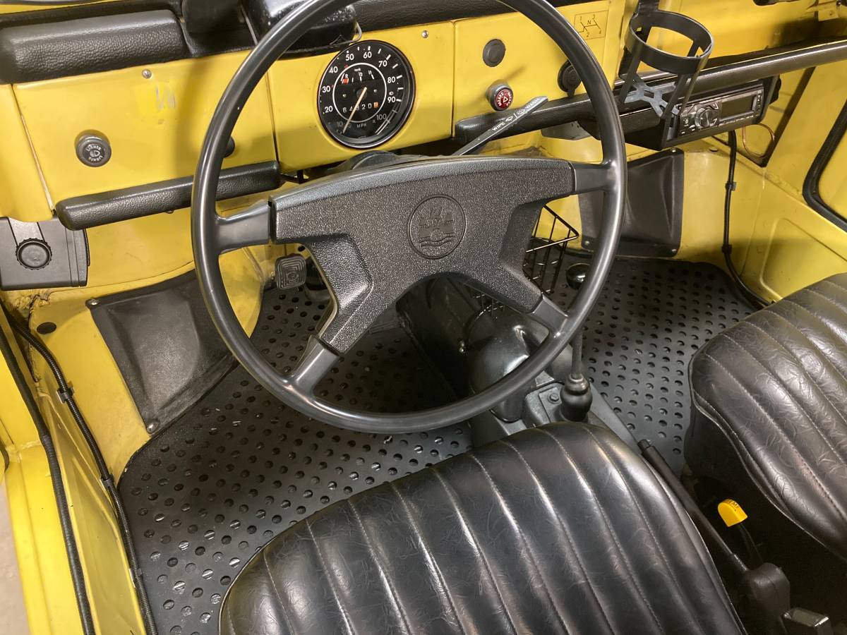Volkswagon-thing-1974-yellow-34