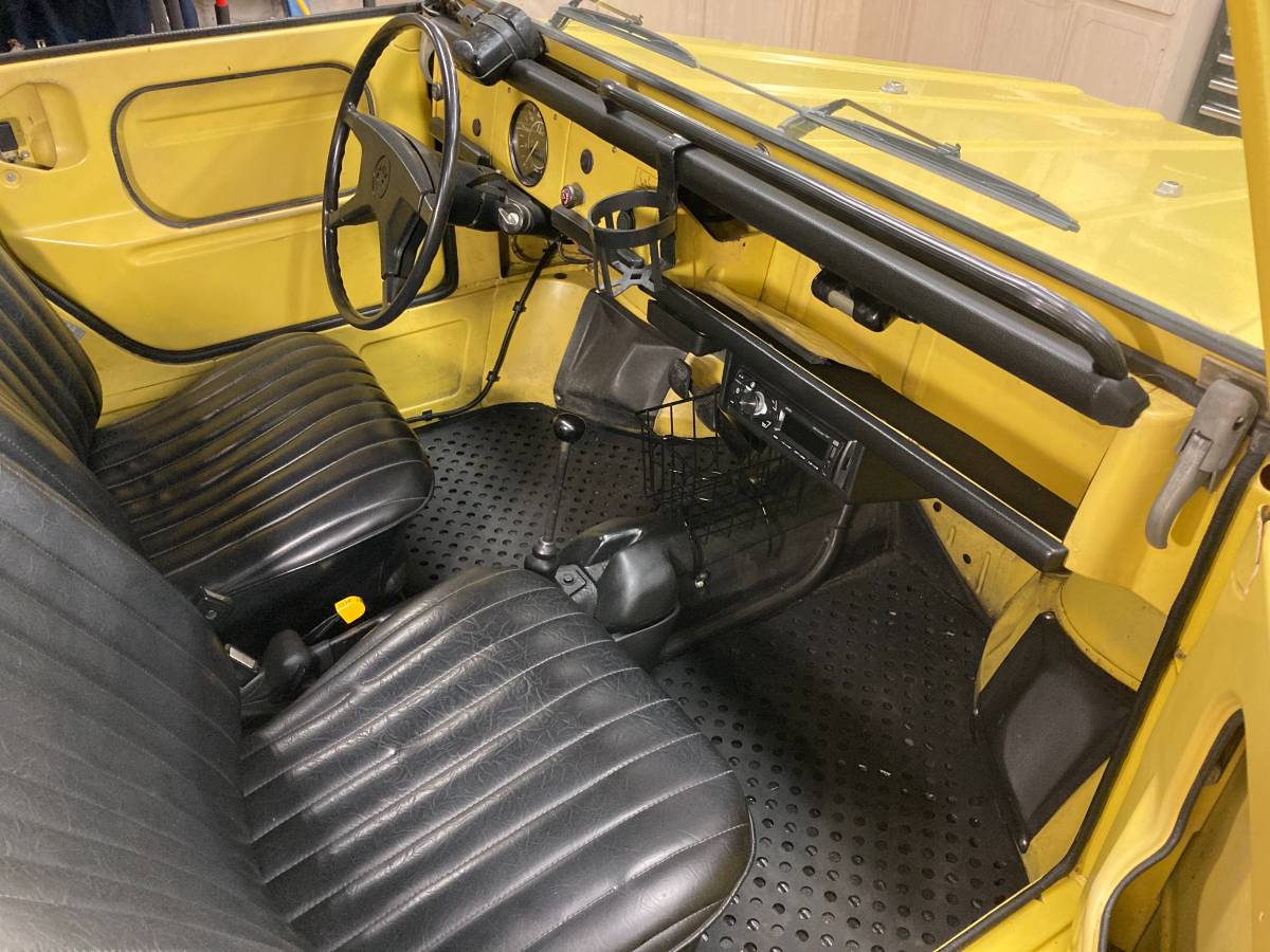 Volkswagon-thing-1974-yellow-48
