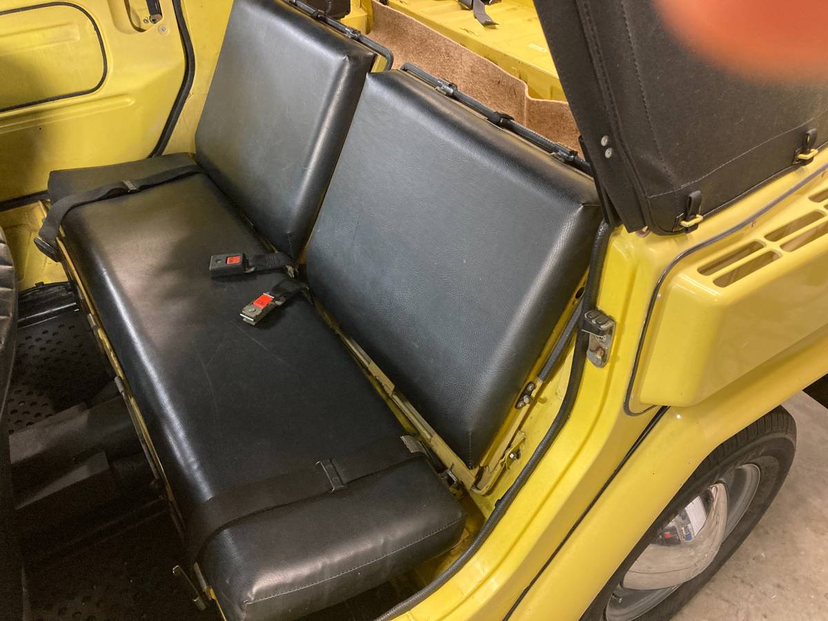 Volkswagon-thing-1974-yellow-58