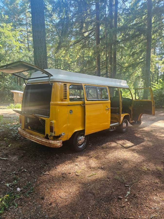 Volkswagon-type-2-kombi-van-1977-yellow-3