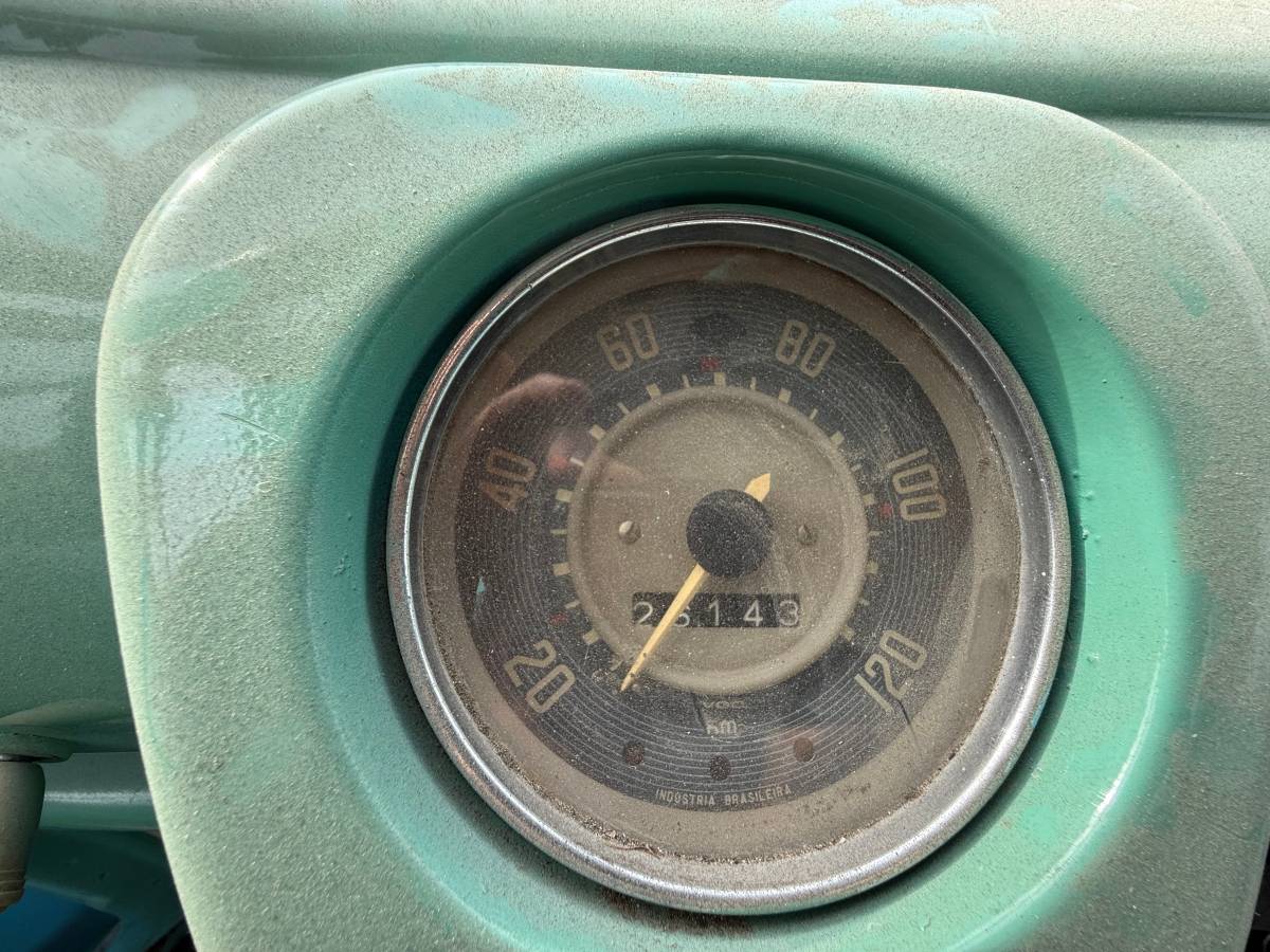 Volkwagen-bus-type-2-1970-green-1