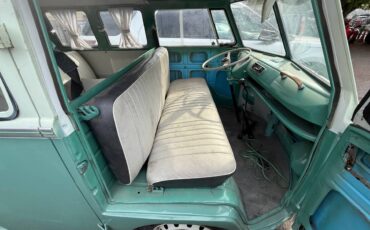 Volkwagen-bus-type-2-1970-green-14