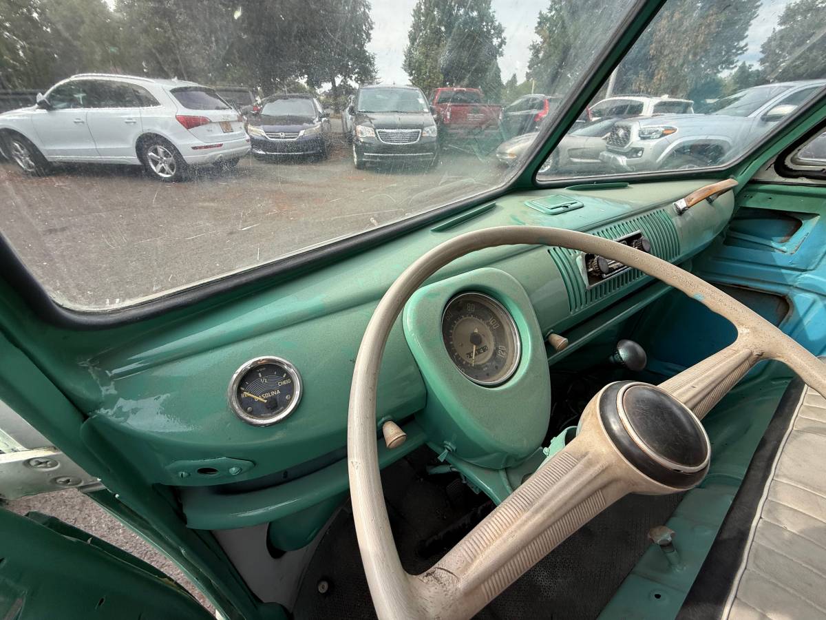 Volkwagen-bus-type-2-1970-green-20