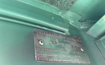 Volkwagen-bus-type-2-1970-green-6
