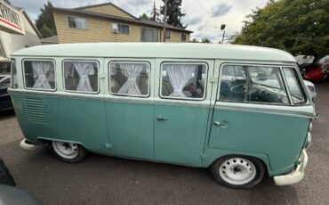 Volkwagen-bus-type-2-1970-green-7