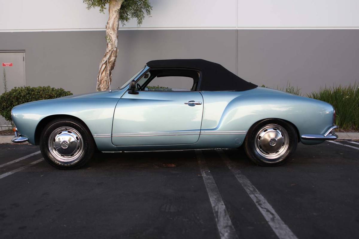 Volswagen-karmann-ghia-cab-1968-1