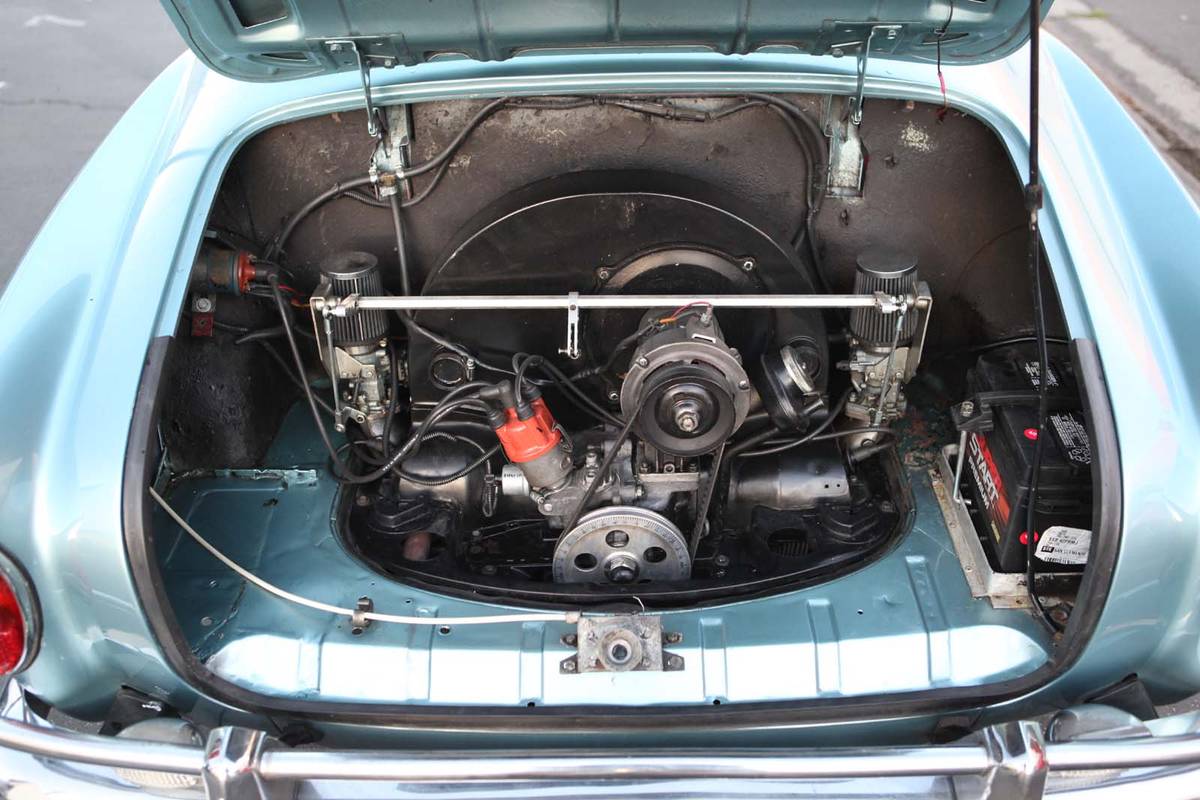 Volswagen-karmann-ghia-cab-1968-11
