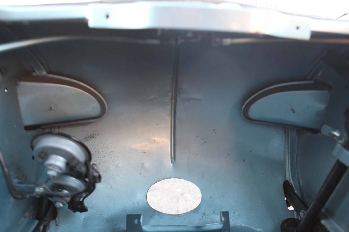 Volswagen-karmann-ghia-cab-1968-14