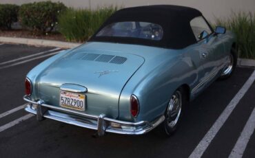 Volswagen-karmann-ghia-cab-1968-3