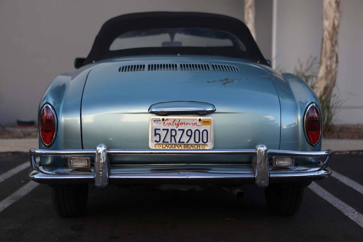 Volswagen-karmann-ghia-cab-1968-4