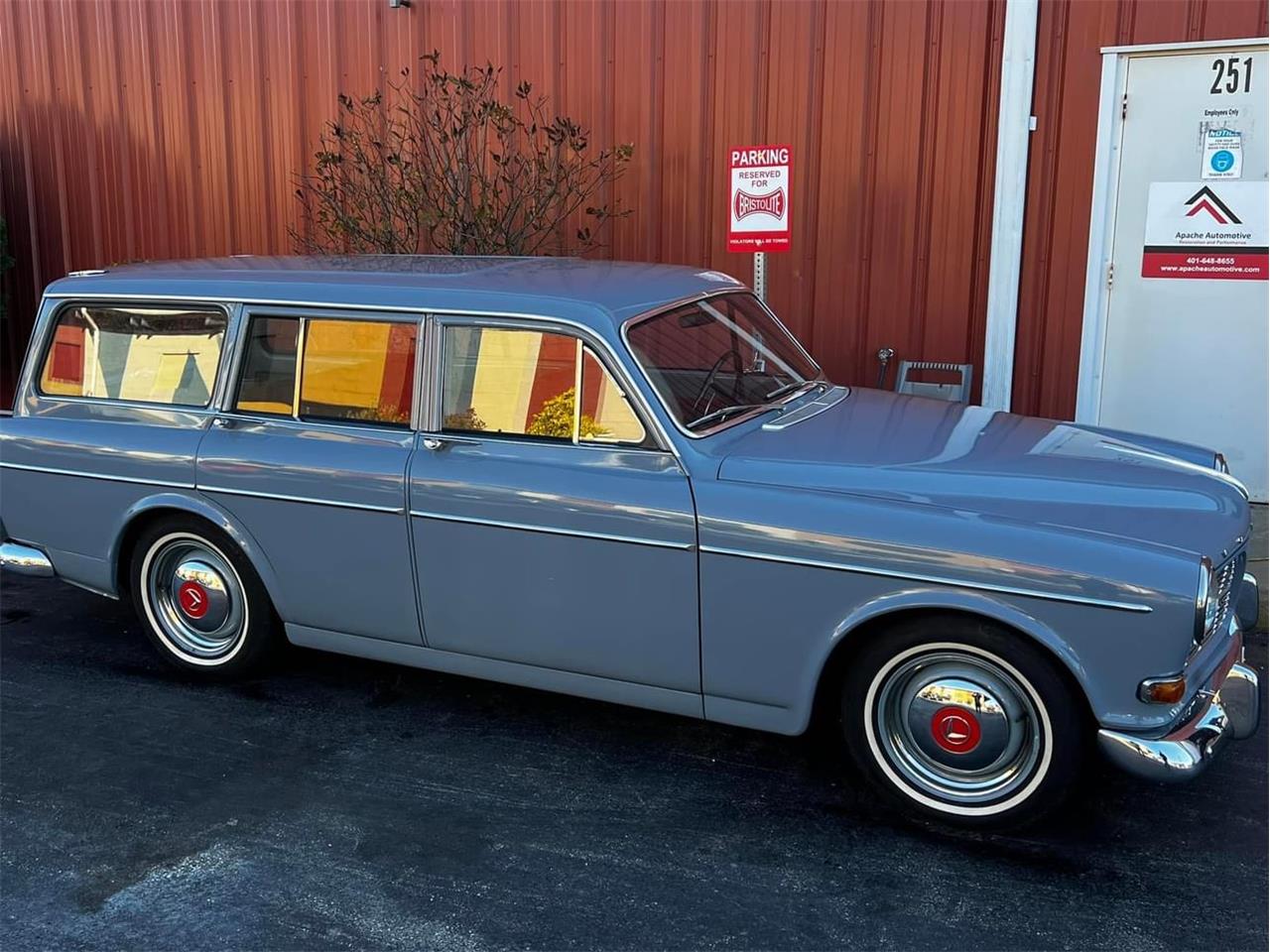 Volvo-122-1968-Blue-Red-12