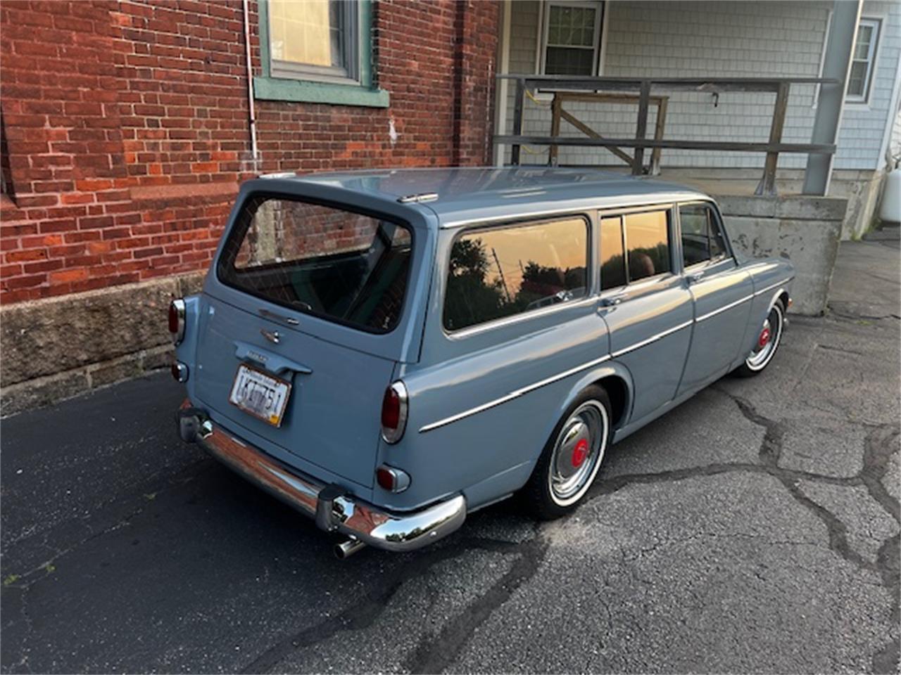 Volvo-122-1968-Blue-Red-17