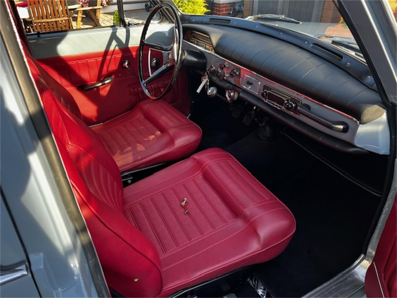 Volvo-122-1968-Blue-Red-20