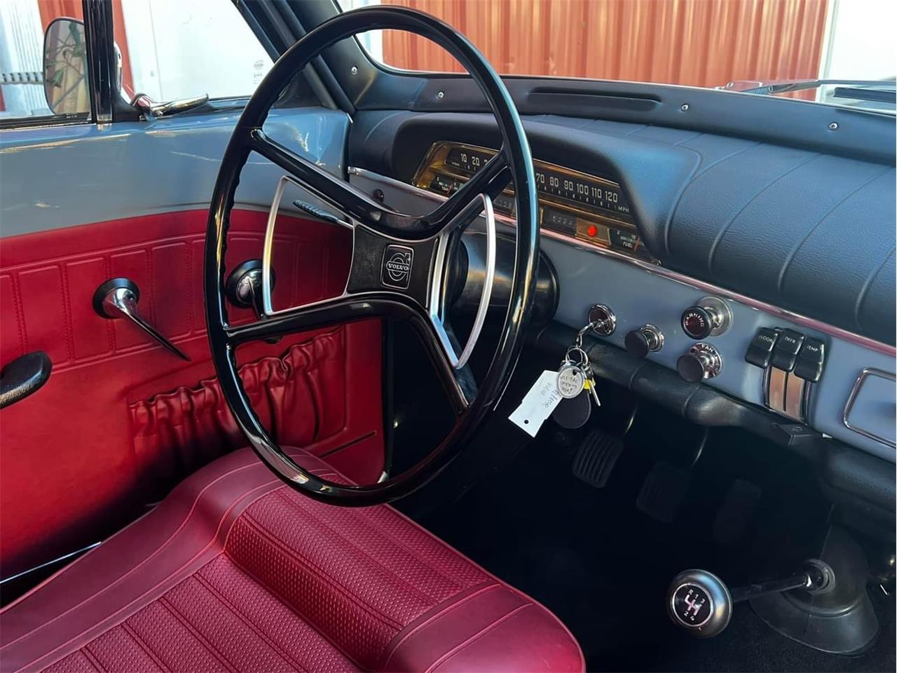 Volvo-122-1968-Blue-Red-21